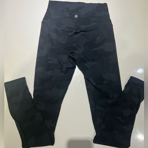 LULULEMON BLACK CAMO ALIGN LEGGINGS SIZE 4